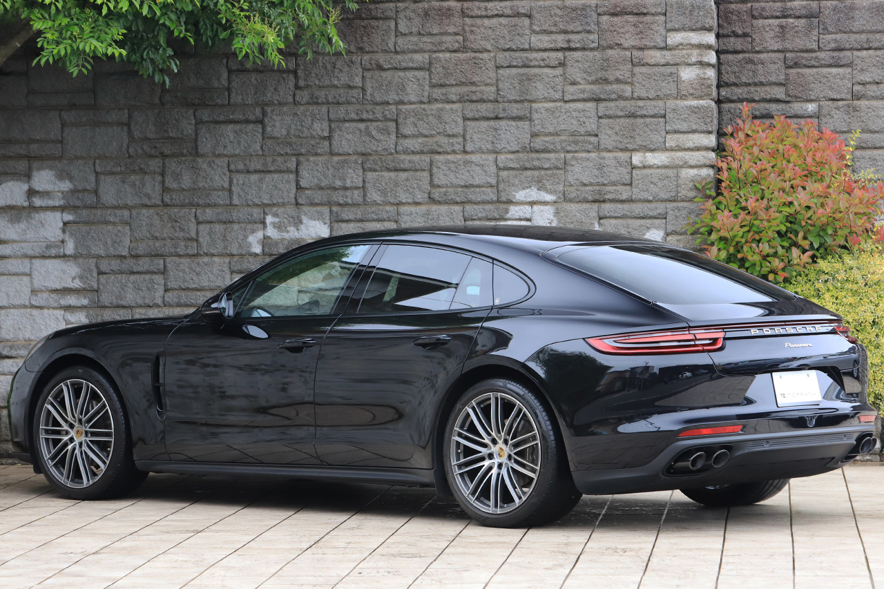 2020 Porsche PANAMERA 