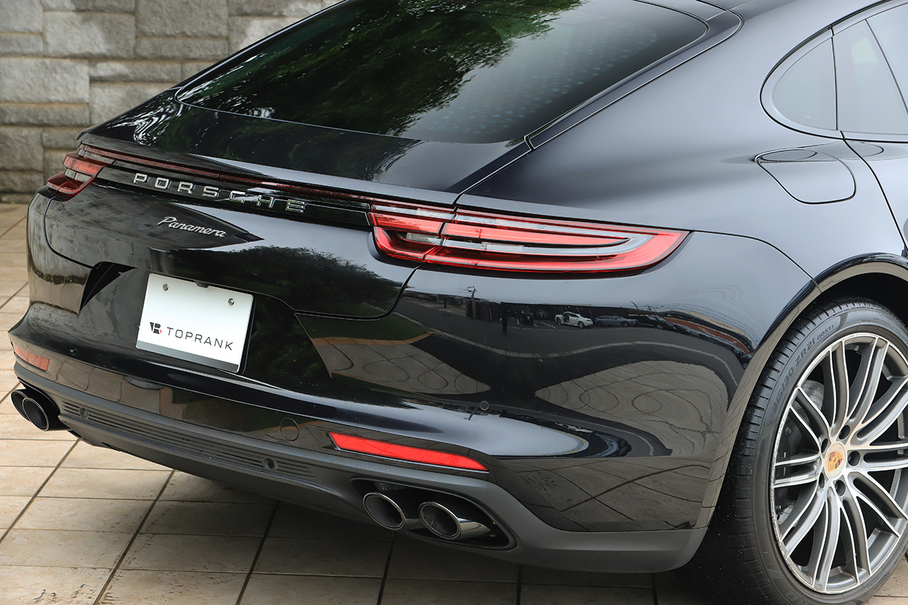 2020 Porsche PANAMERA 