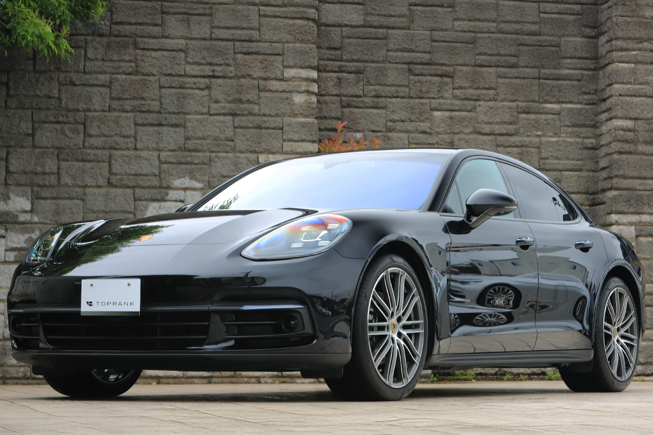 2020 Porsche PANAMERA 