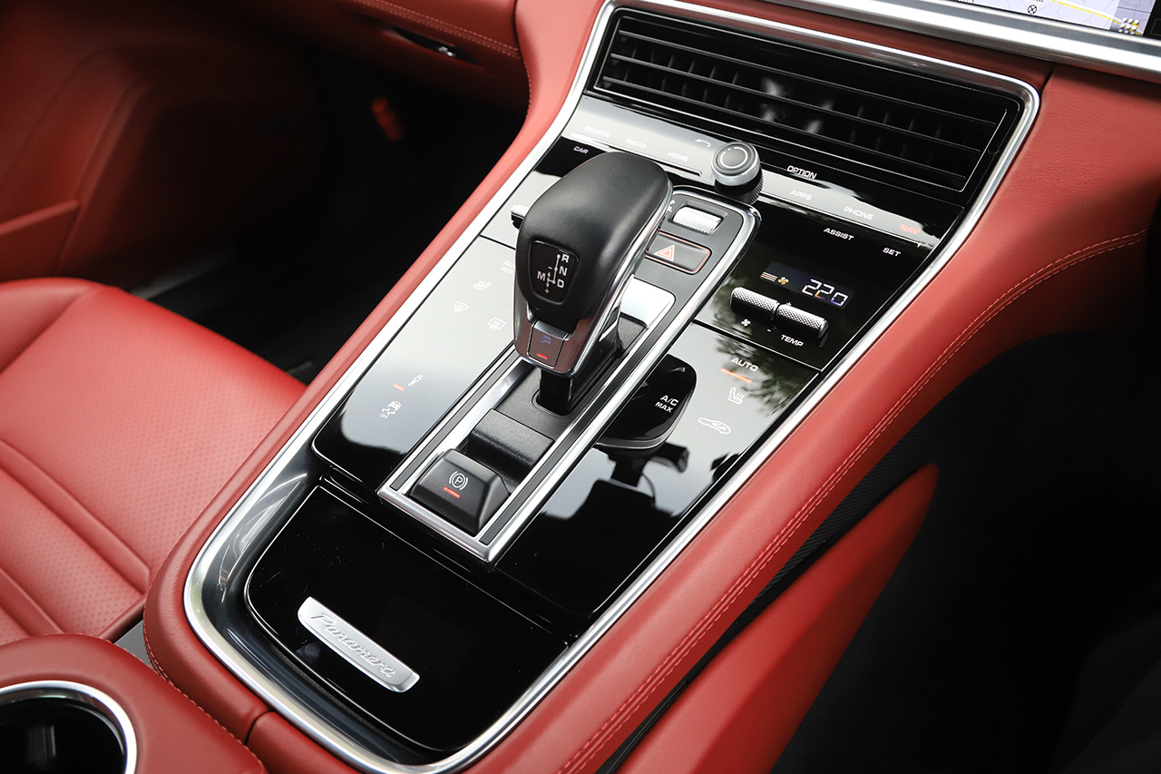 2020 Porsche PANAMERA 