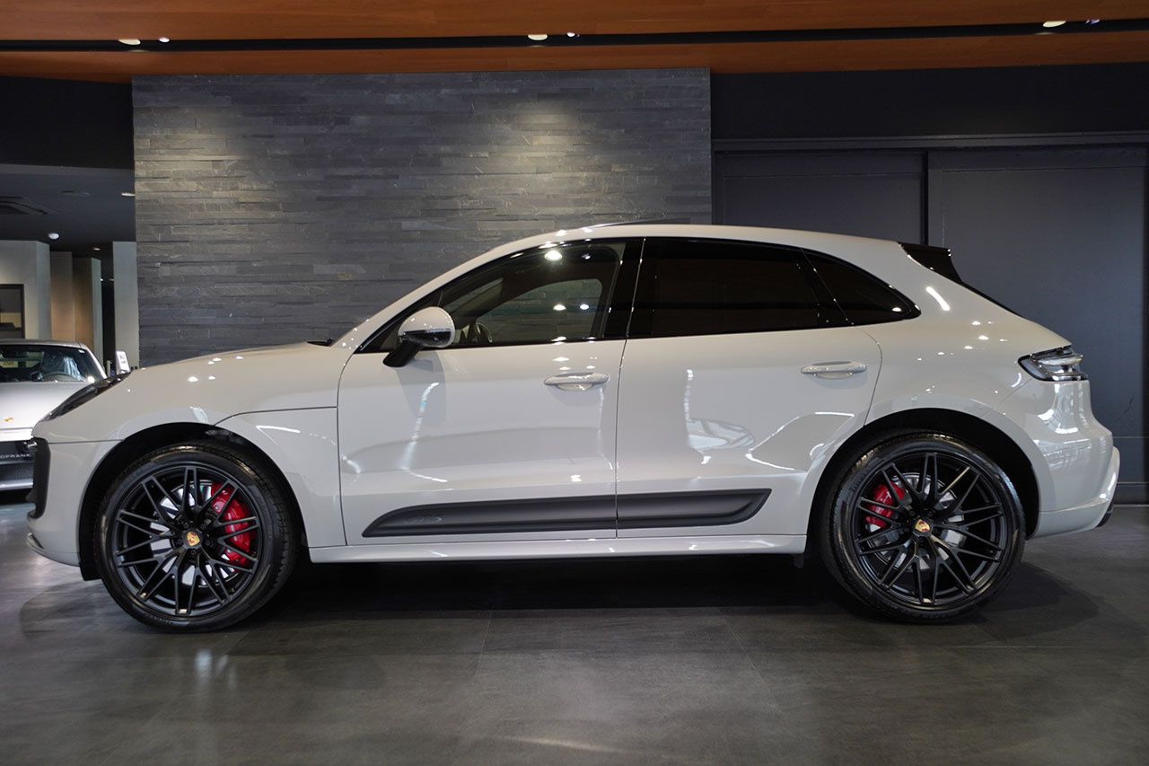 2022 Porsche MACAN null