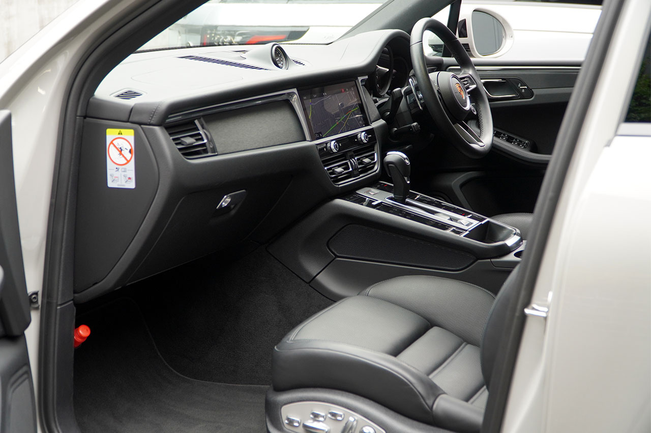 2022 Porsche MACAN null