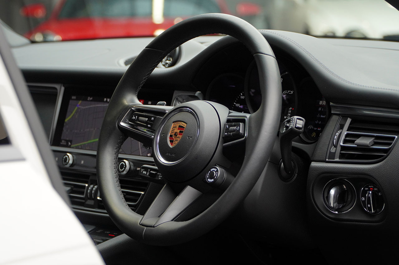 2022 Porsche MACAN null