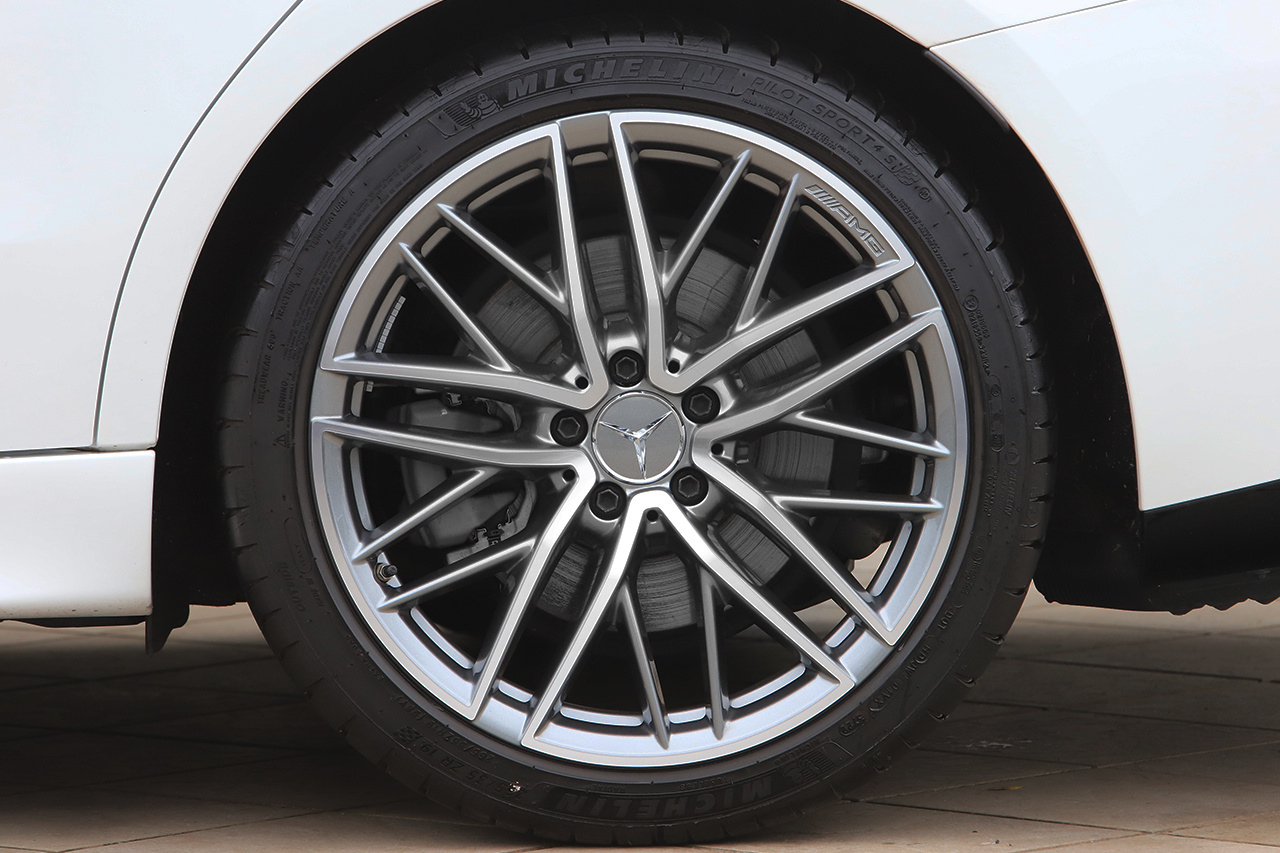 2022 Mercedes-AMG C CLASS null