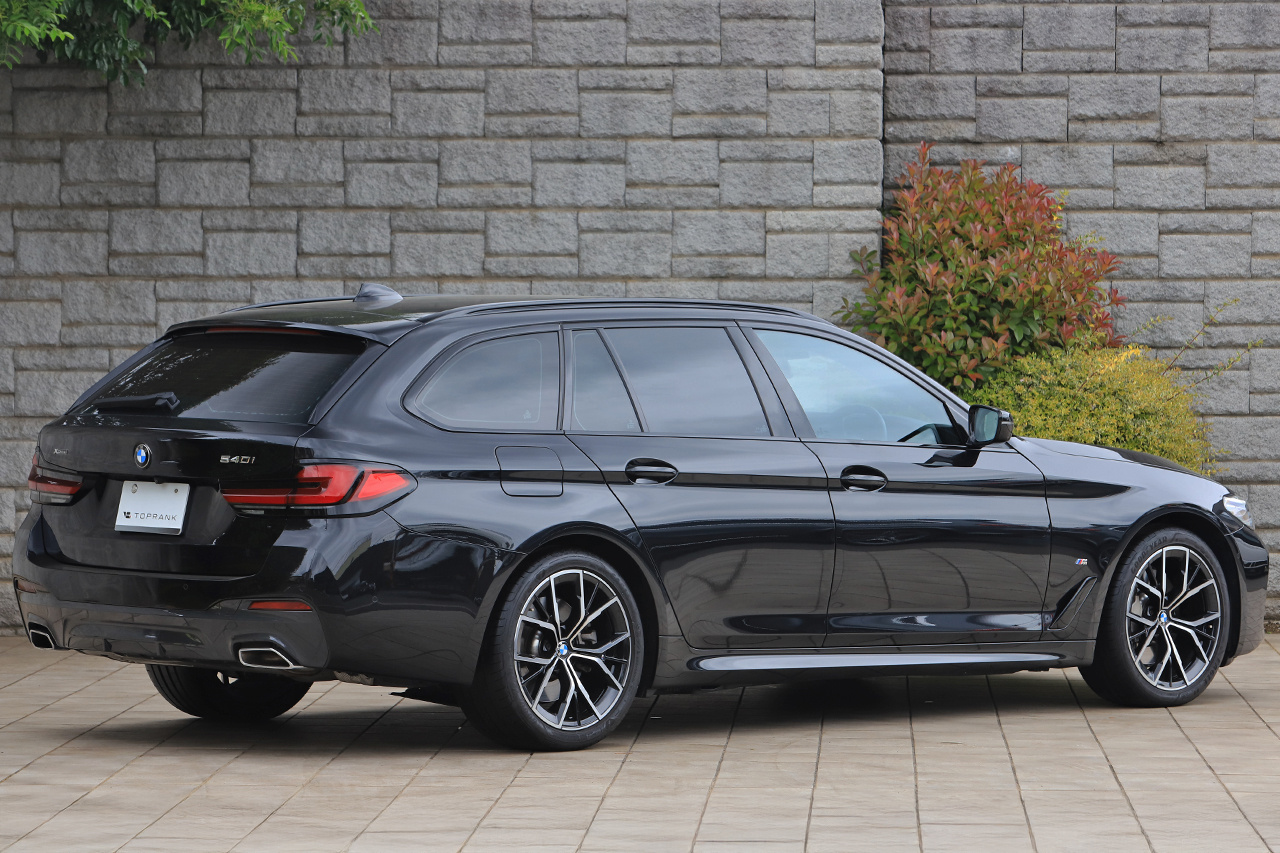 2023 BMW 5 SERIES null