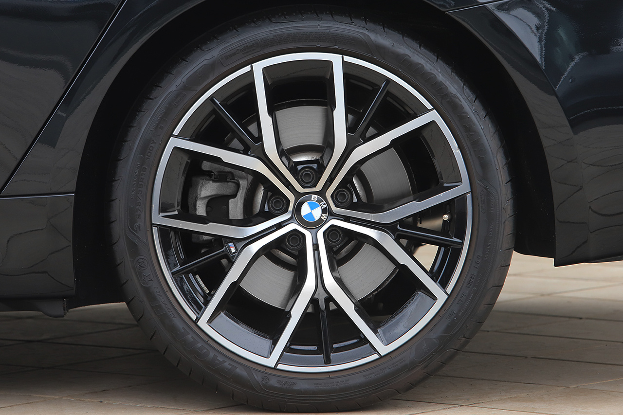 2023 BMW 5 SERIES null