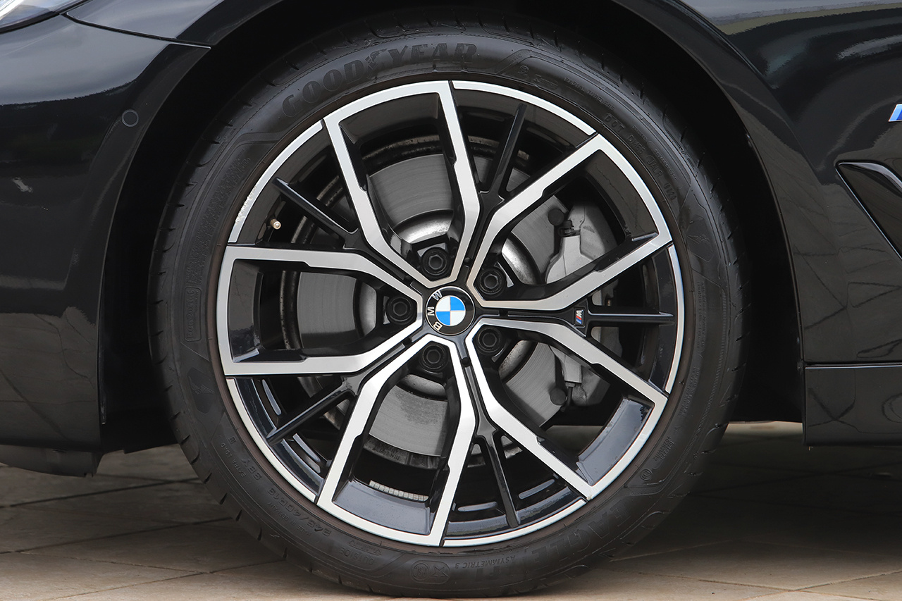 2023 BMW 5 SERIES null