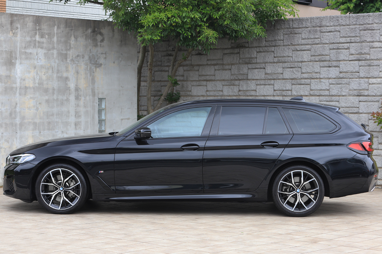 2023 BMW 5 SERIES null