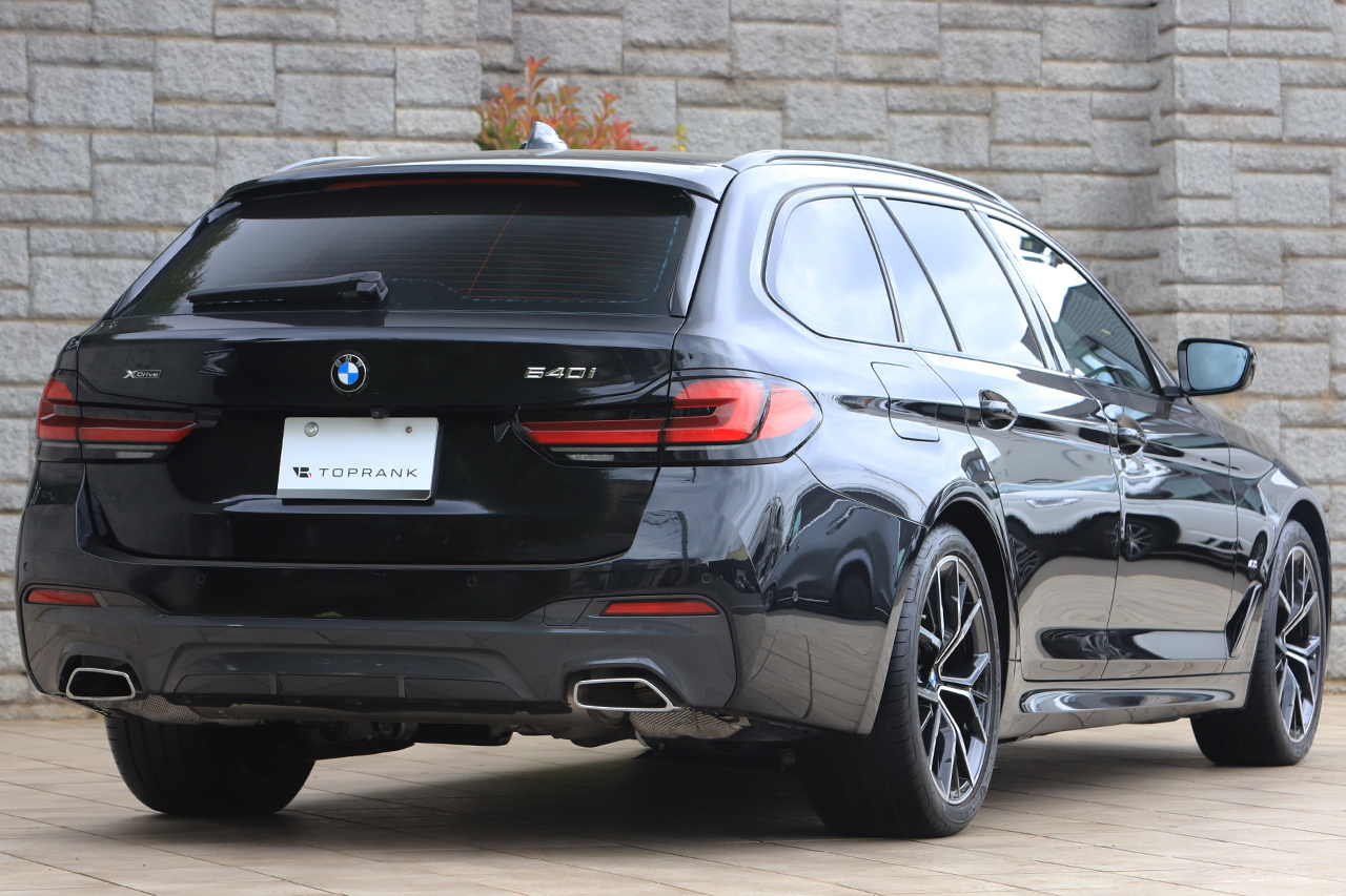 2023 BMW 5 SERIES null
