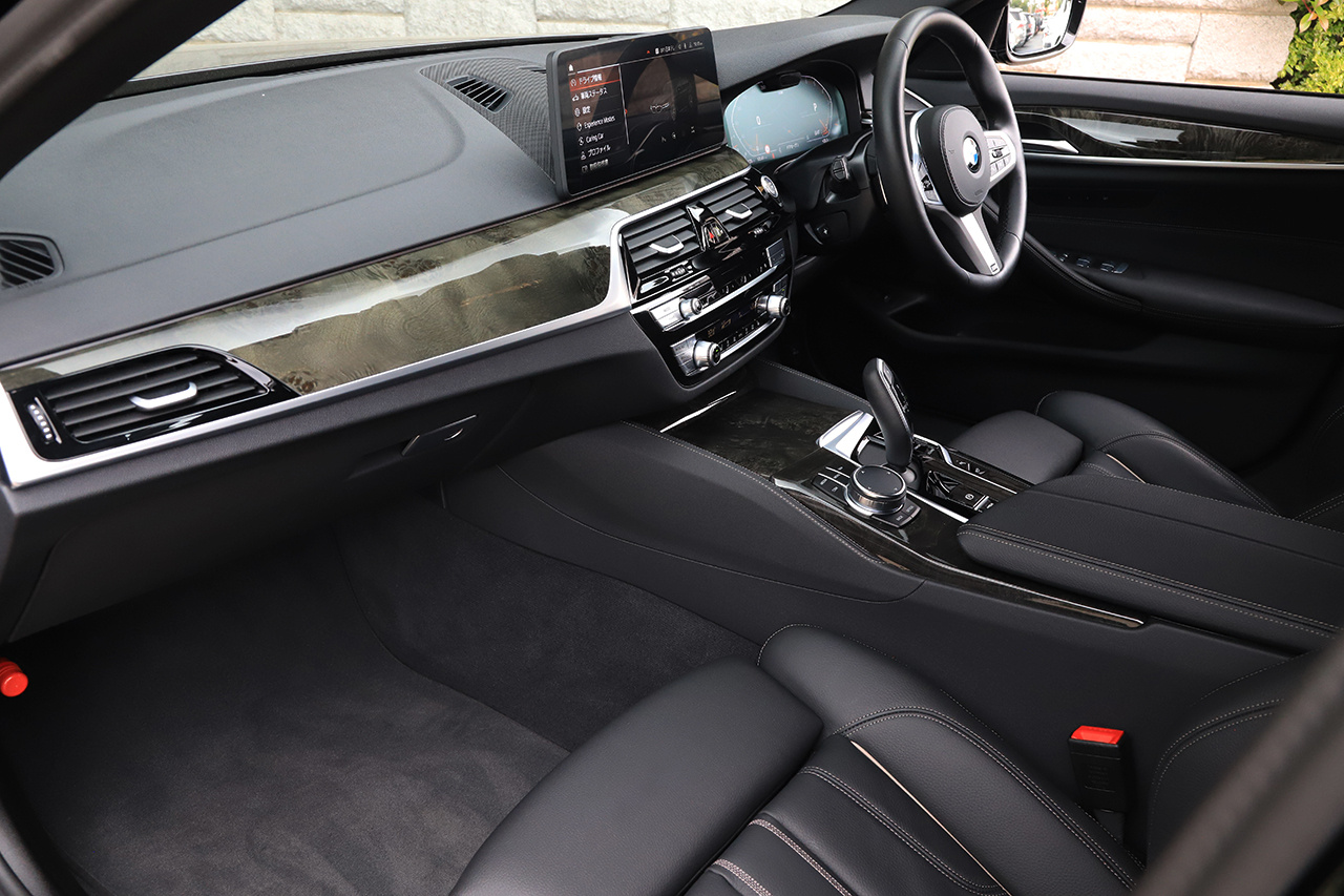 2023 BMW 5 SERIES null