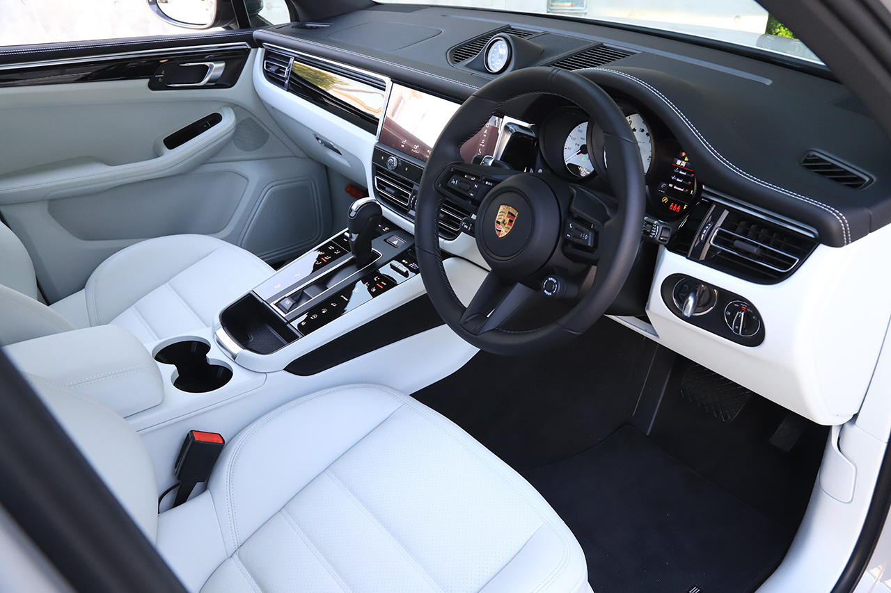 2024 Porsche MACAN null