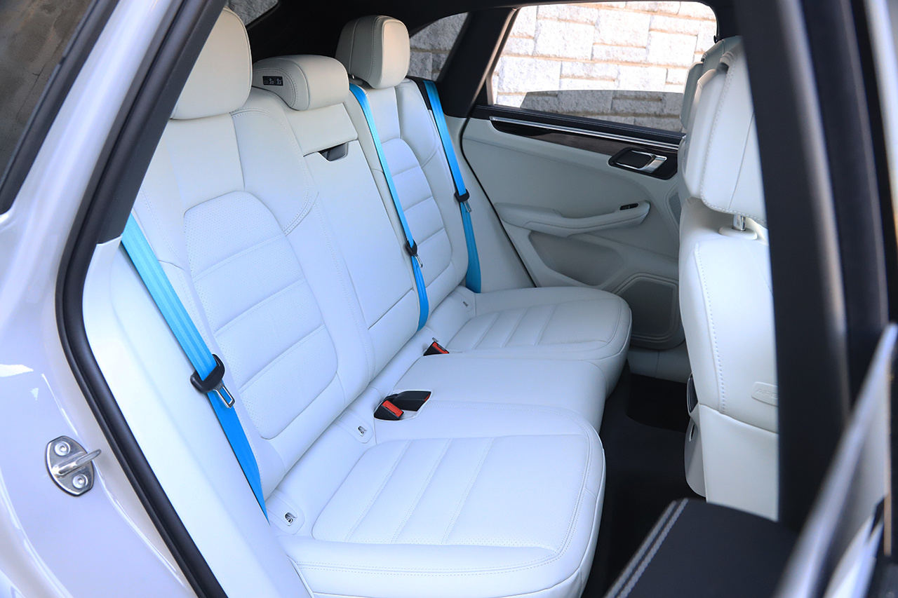 2024 Porsche MACAN null