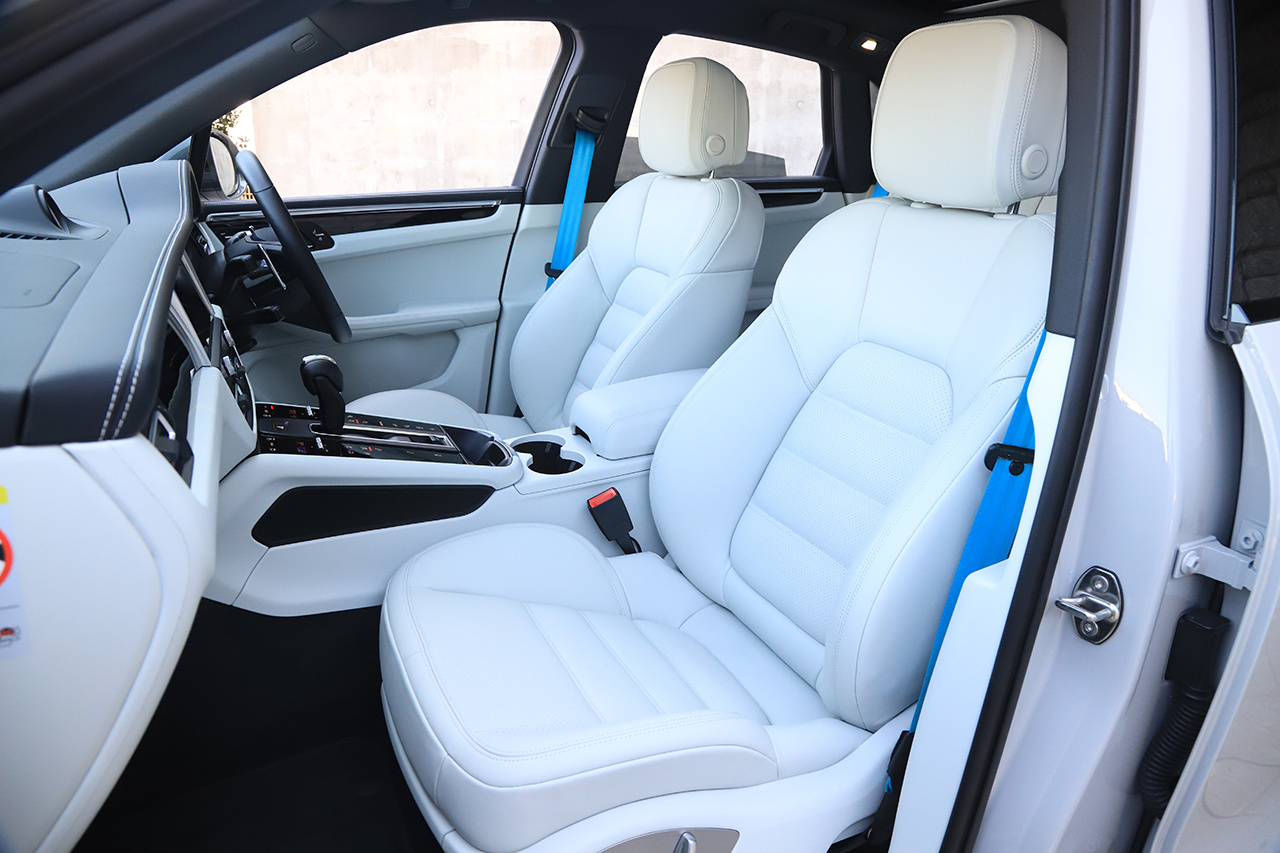 2024 Porsche MACAN null