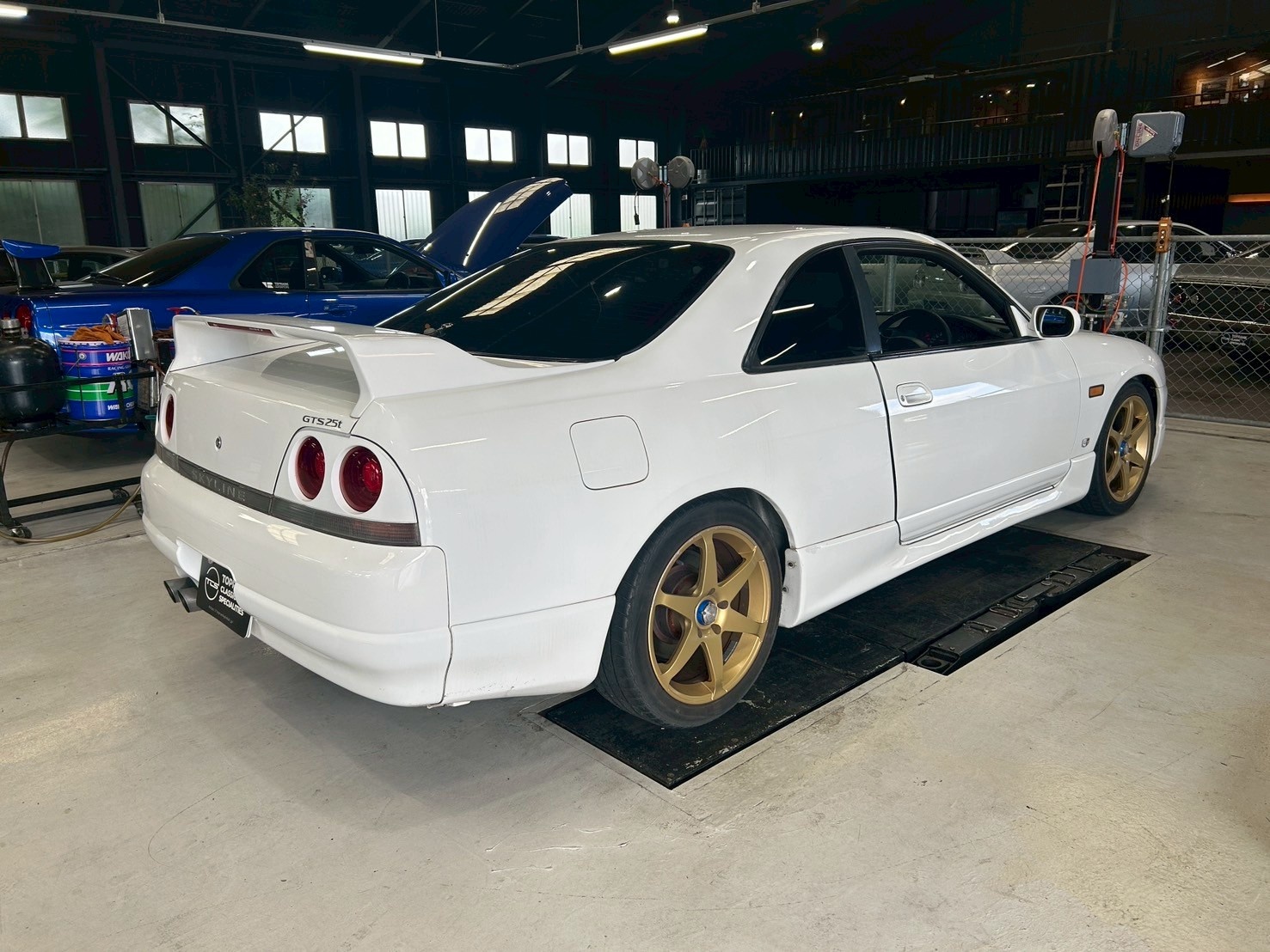 1996 Nissan SKYLINE Future inventory Nissan ECR33 Skyline R33