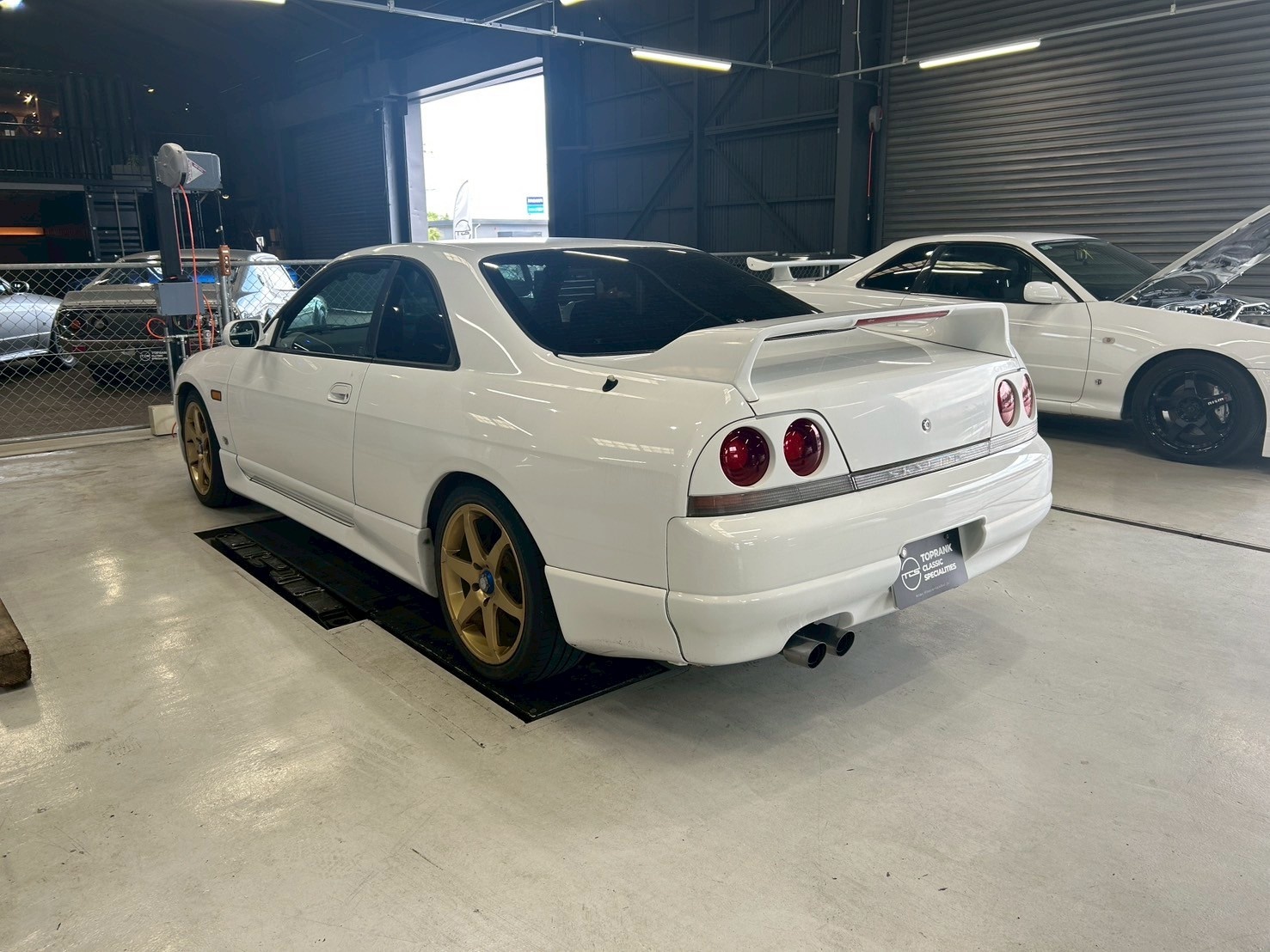 1996 Nissan SKYLINE Future inventory Nissan ECR33 Skyline R33