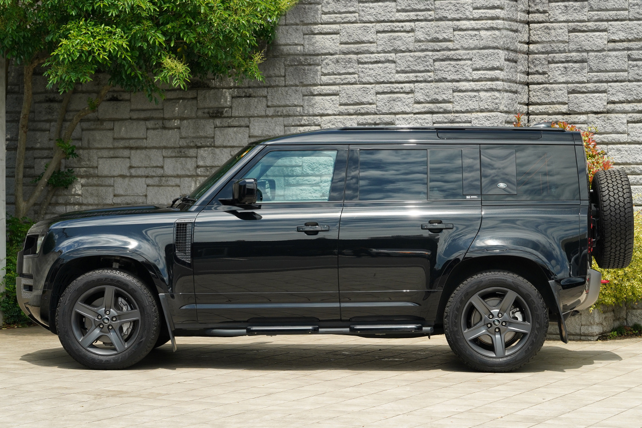 2023 Land Rover DEFENDER 