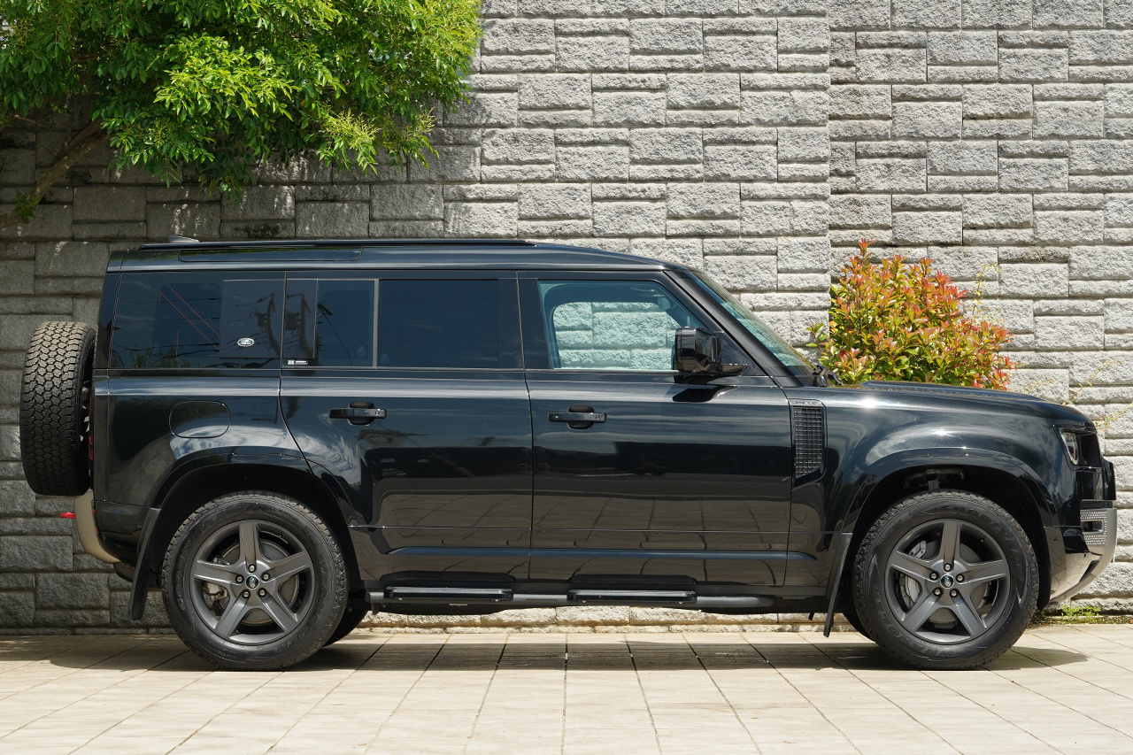 2023 Land Rover DEFENDER 
