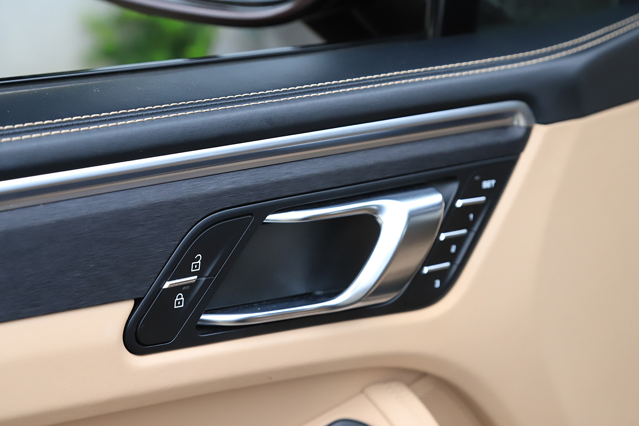 2022 Porsche MACAN null