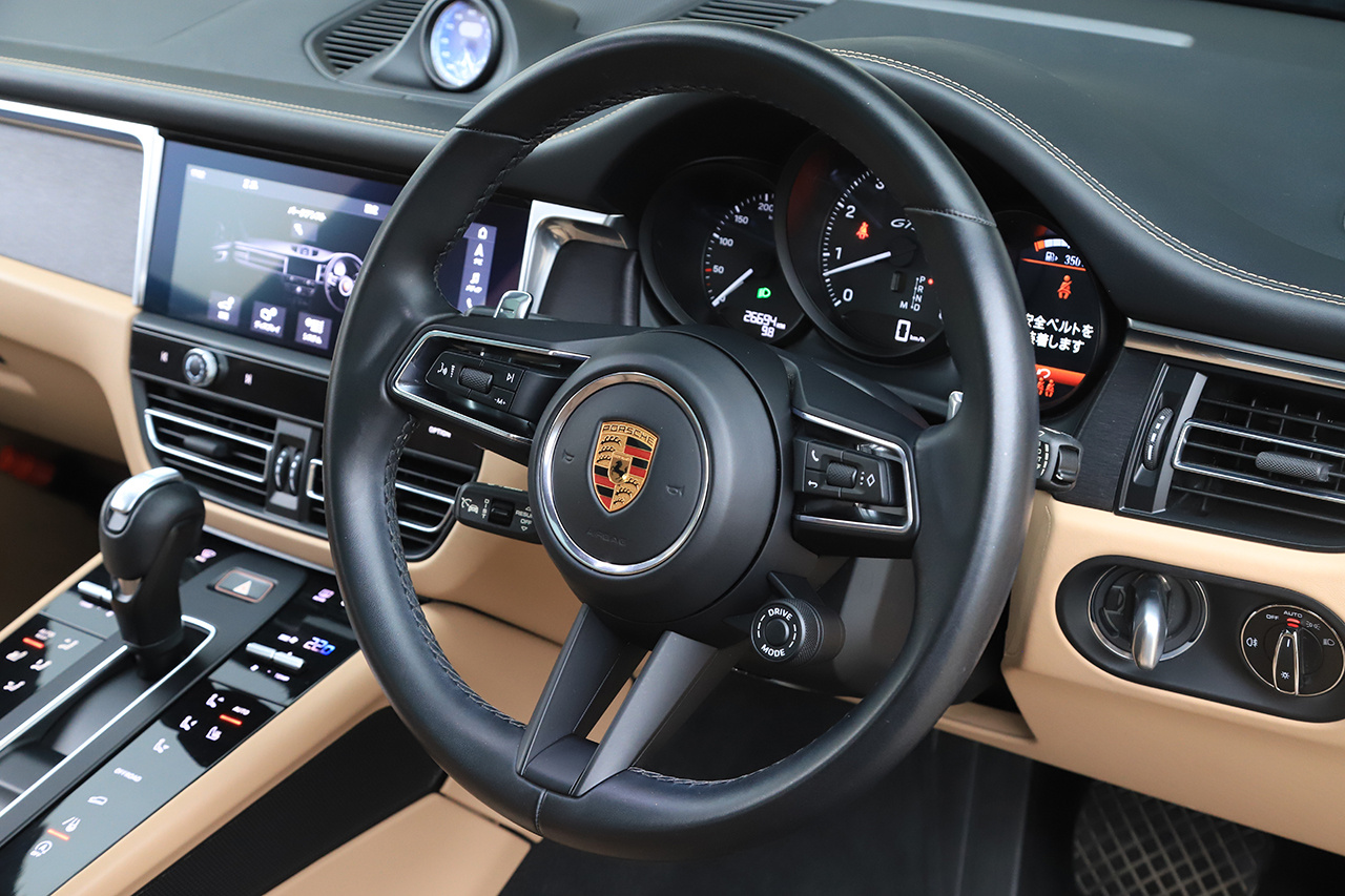 2022 Porsche MACAN null