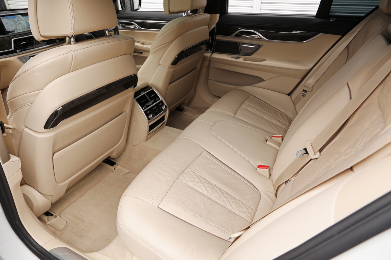 2016 BMW 7 SERIES null