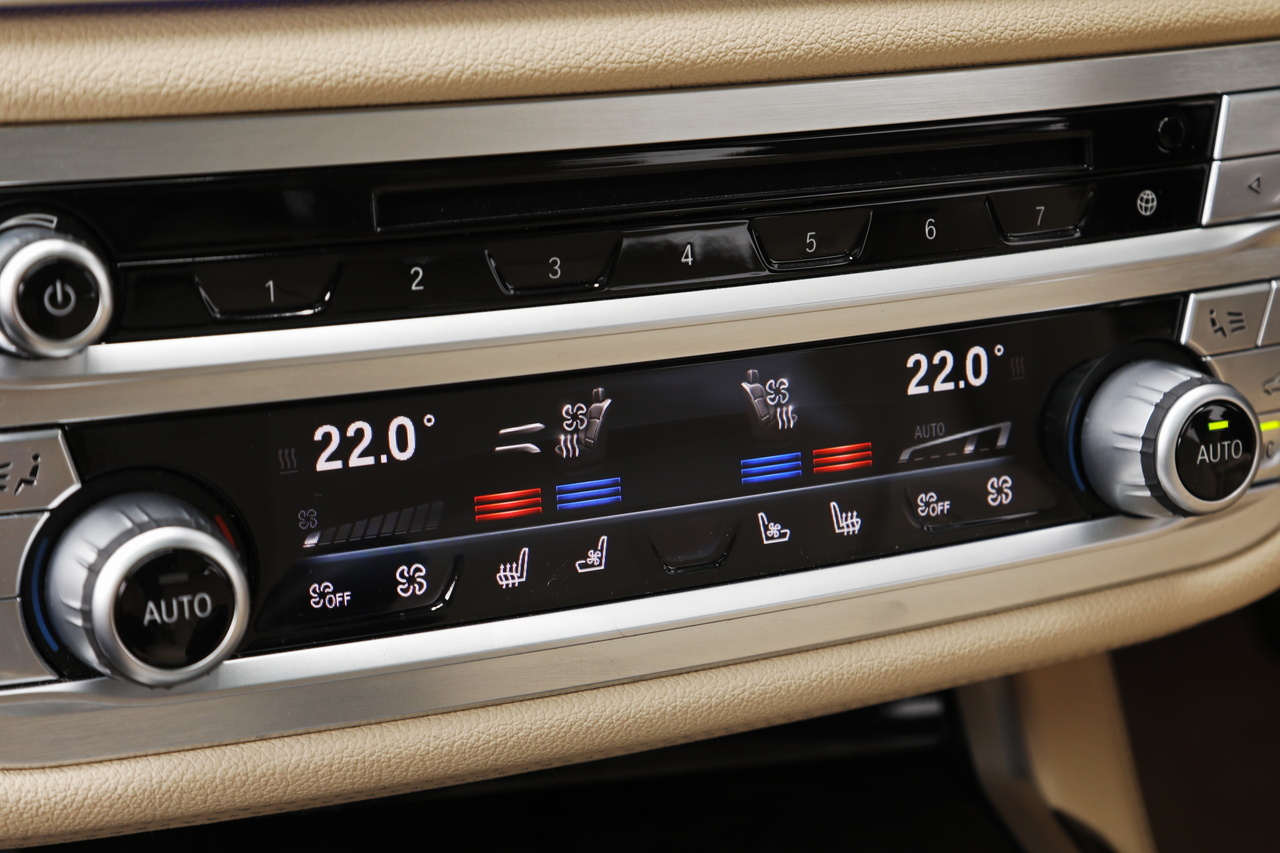 2016 BMW 7 SERIES null