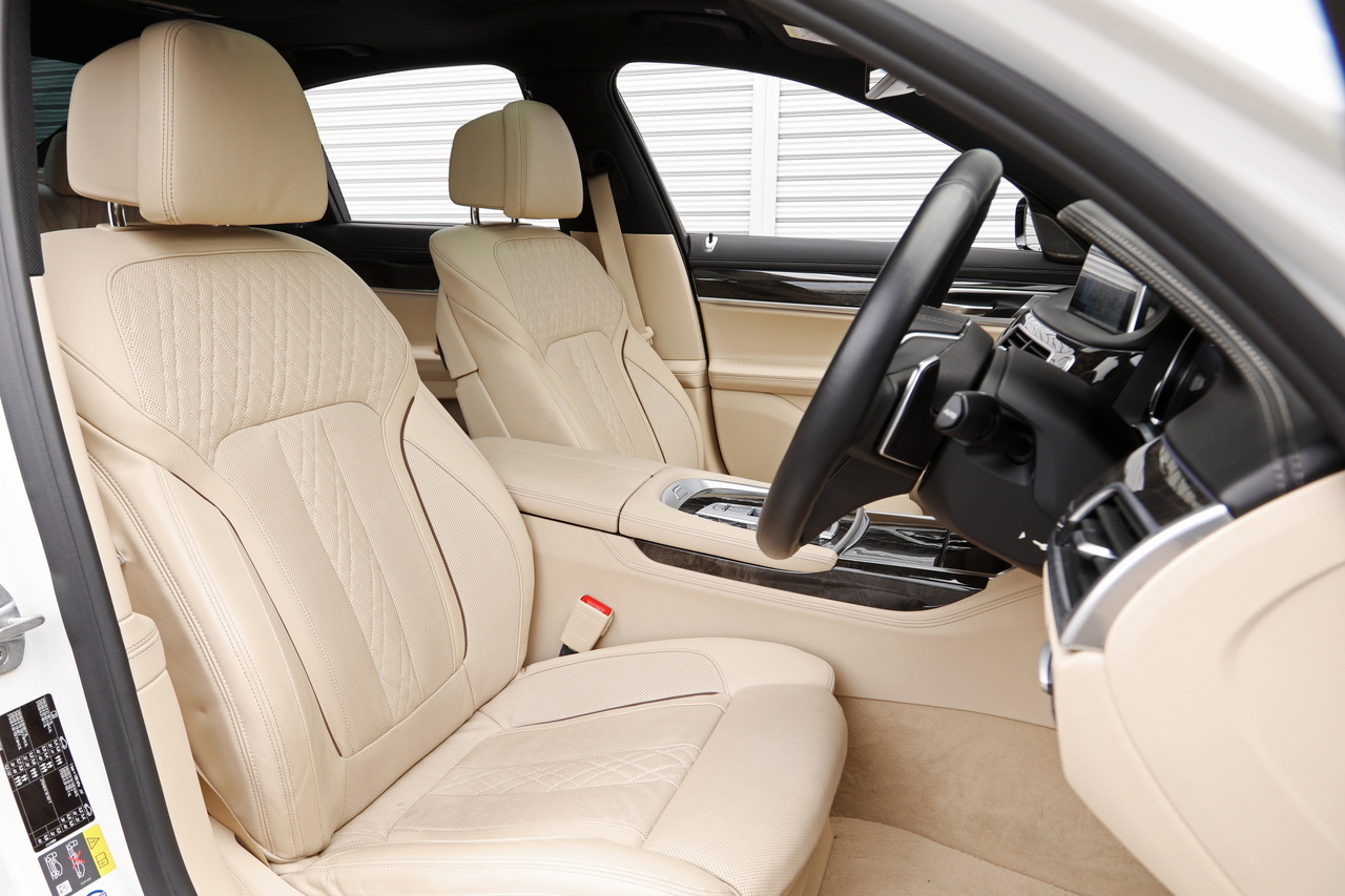 2016 BMW 7 SERIES null