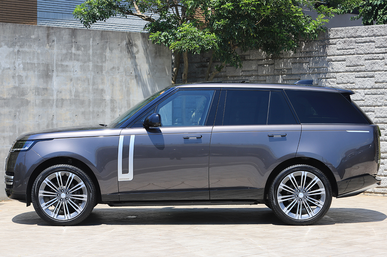2024 Land Rover RANGE ROVER 