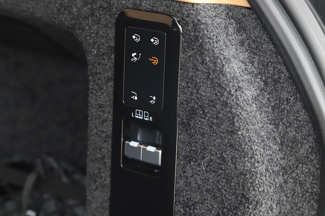 2024 Land Rover RANGE ROVER 