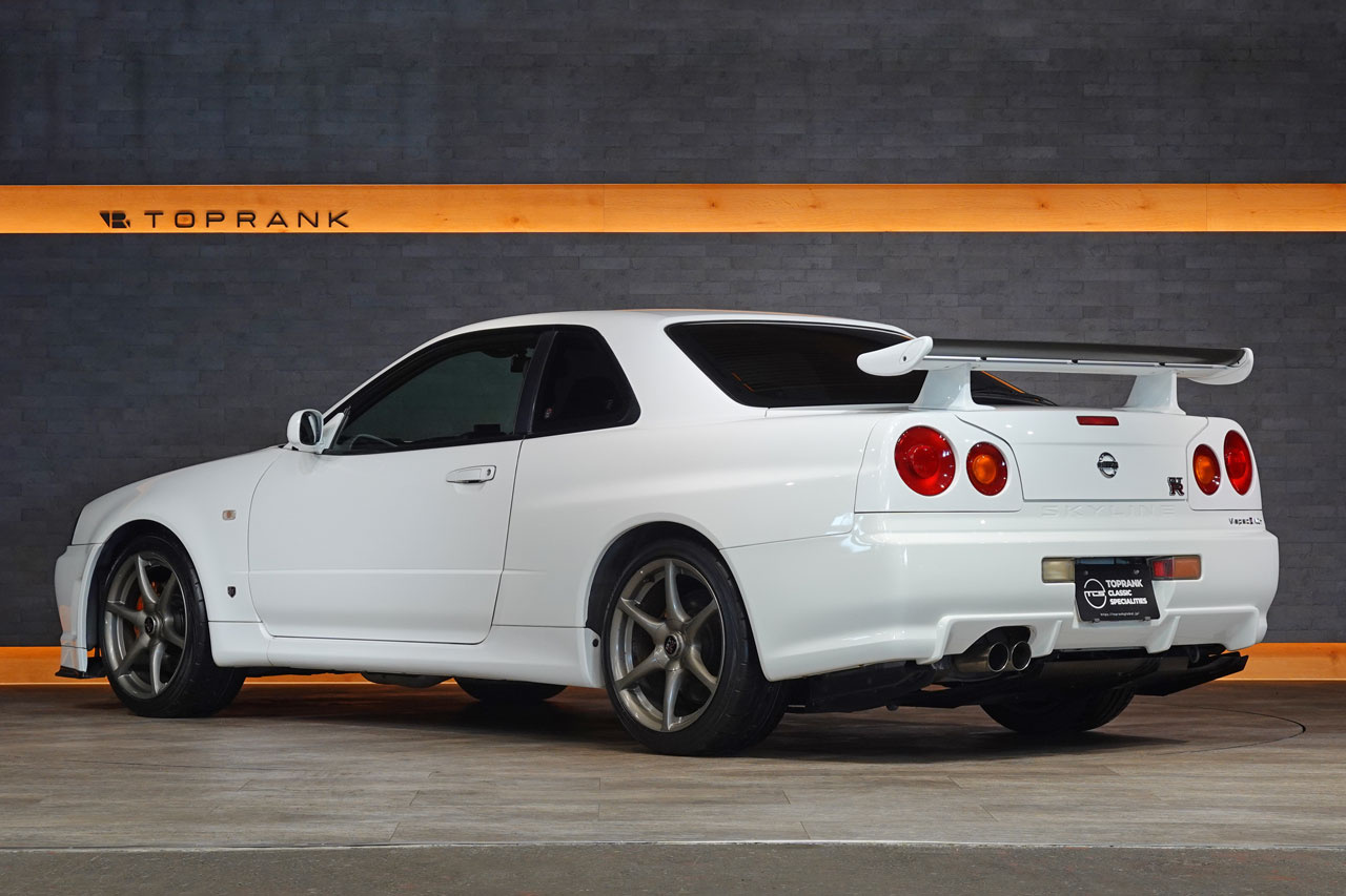 2002 Nissan SKYLINE GT-R BNR34 R34 Skyline GT-R V-Spec 2 Nür, Exterior Color White -QM1-, Nismo S-Tune Suspension