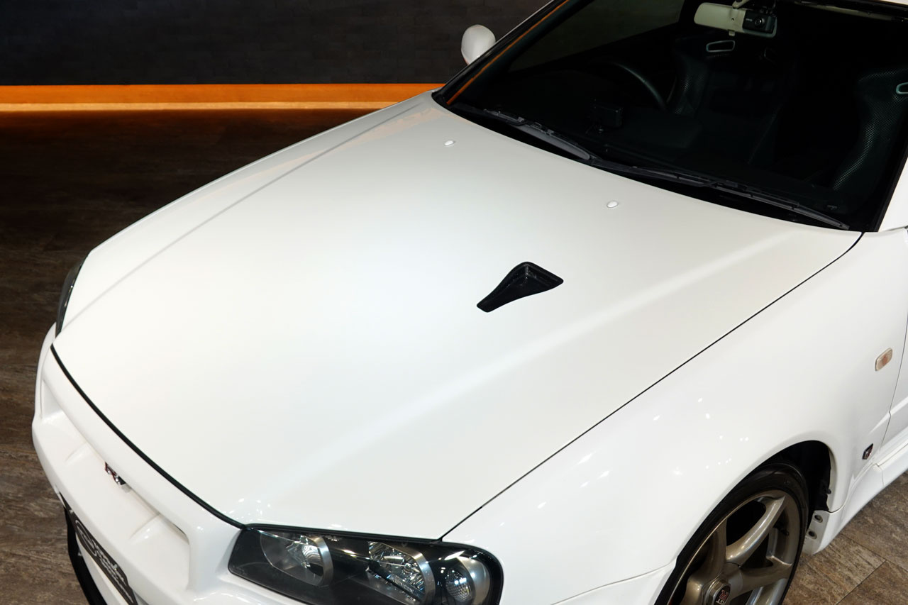 2002 Nissan SKYLINE GT-R BNR34 R34 Skyline GT-R V-Spec 2 Nür, Exterior Color White -QM1-, Nismo S-Tune Suspension