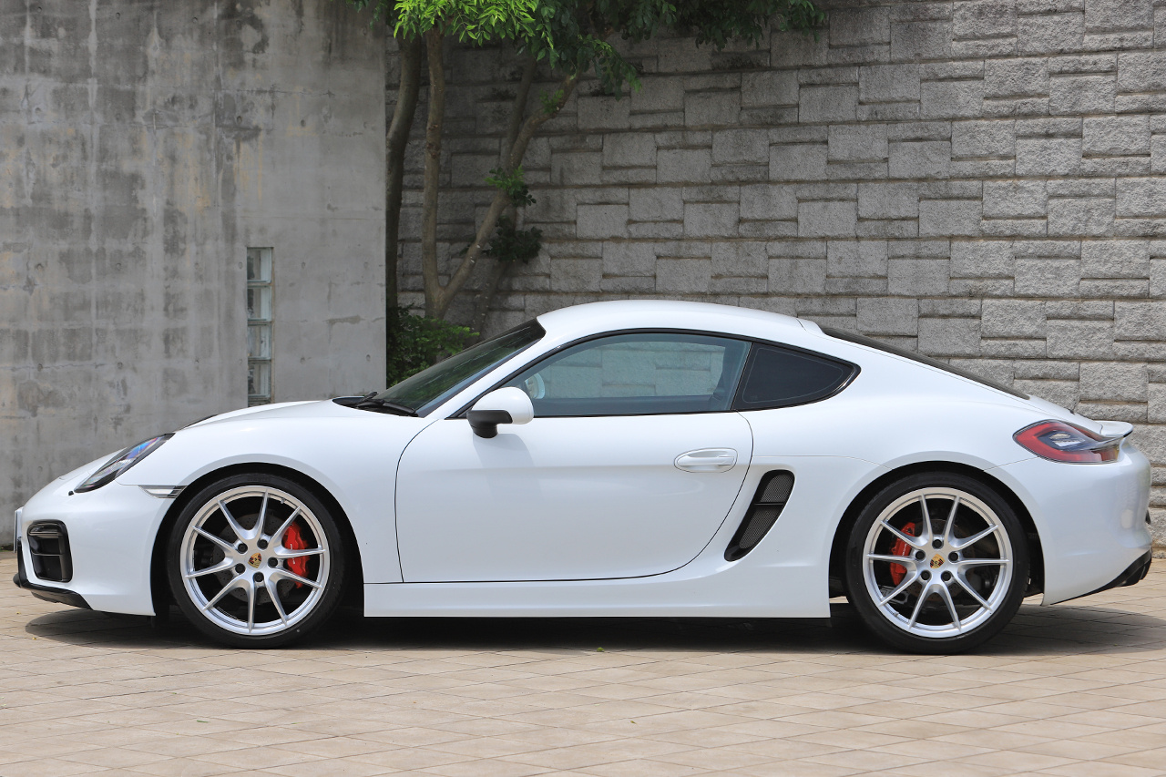 2015 Porsche CAYMAN 