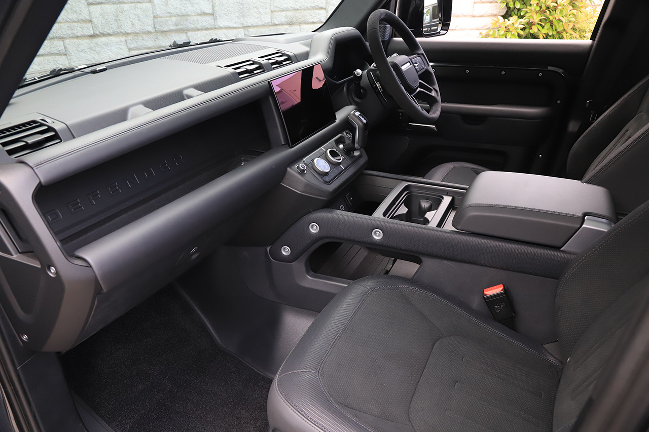 2024 Land Rover DEFENDER null
