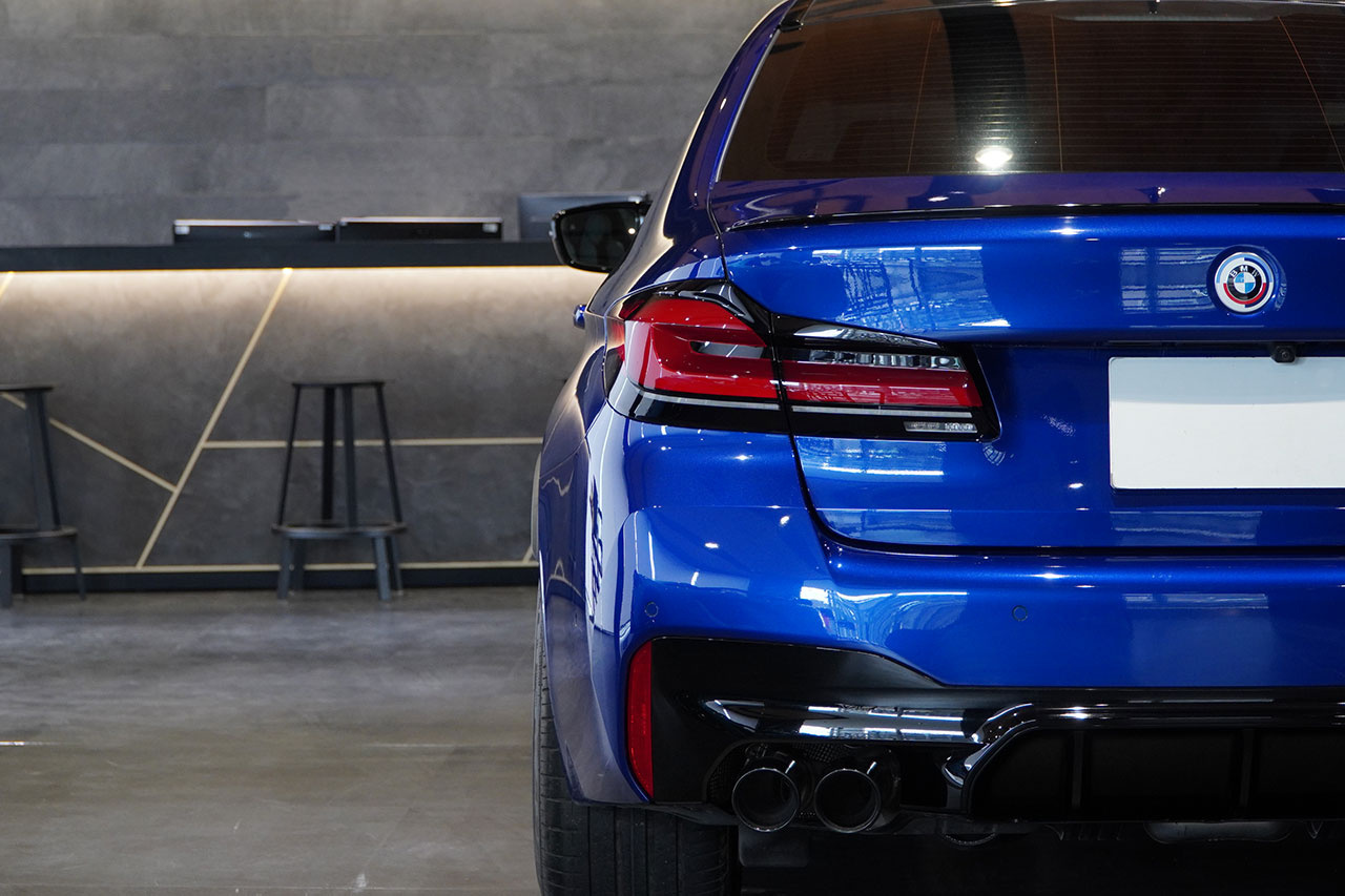 2023 BMW M5 null