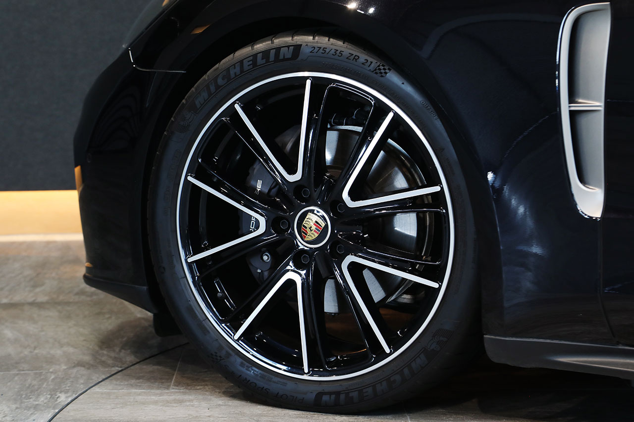 2024 Porsche PANAMERA null