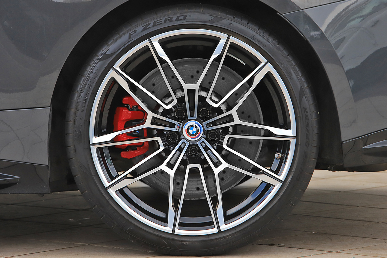 2023 BMW M4 