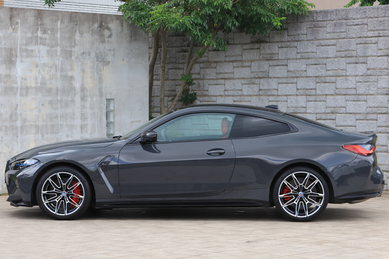 2023 BMW M4 