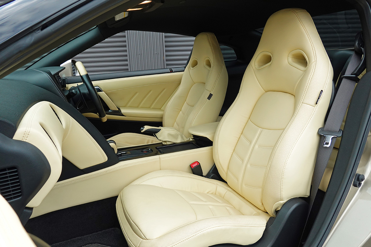 2015 Nissan GT-R R35 GT-R 45th Aniversary, Limited to 45 Units, Ivory Leather Interior, NISMO Sports Resetting