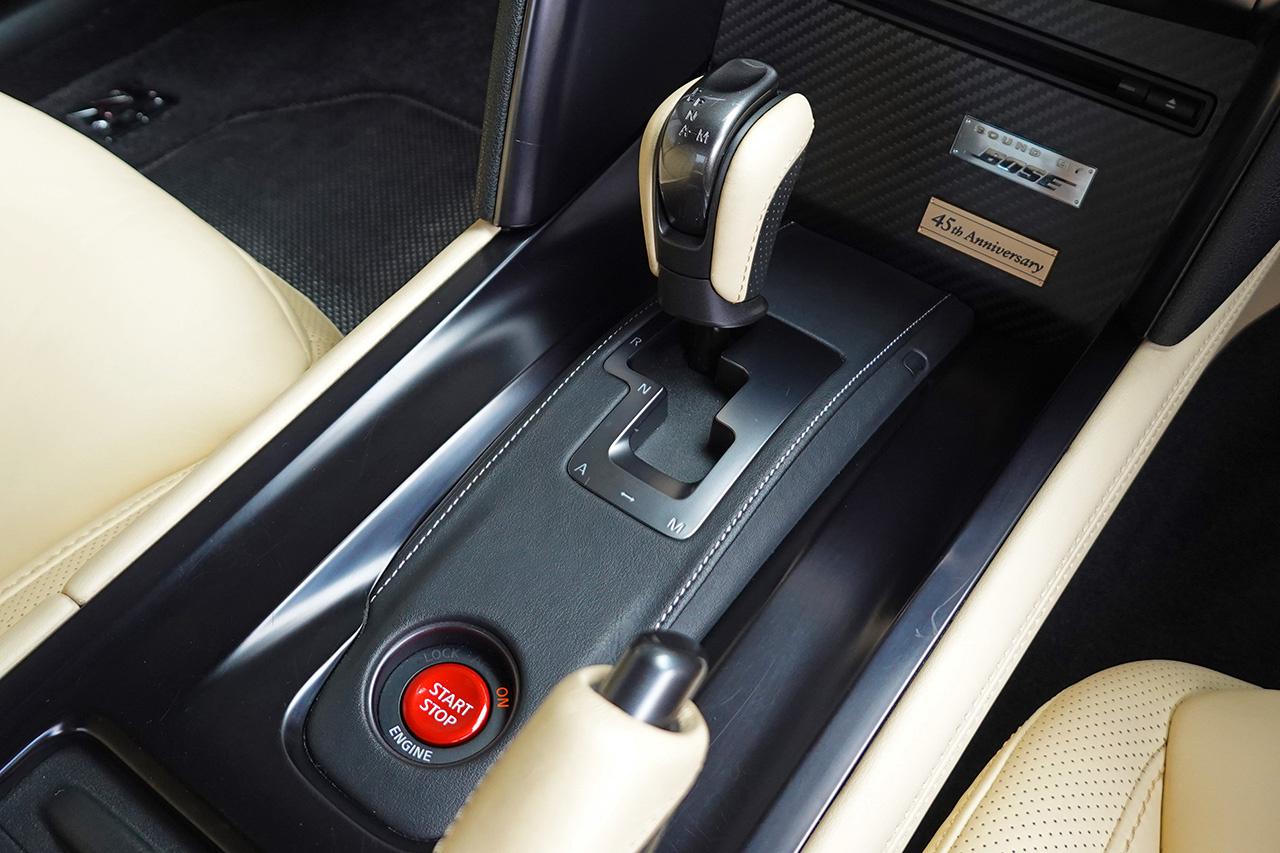 2015 Nissan GT-R R35 GT-R 45th Aniversary, Limited to 45 Units, Ivory Leather Interior, NISMO Sports Resetting