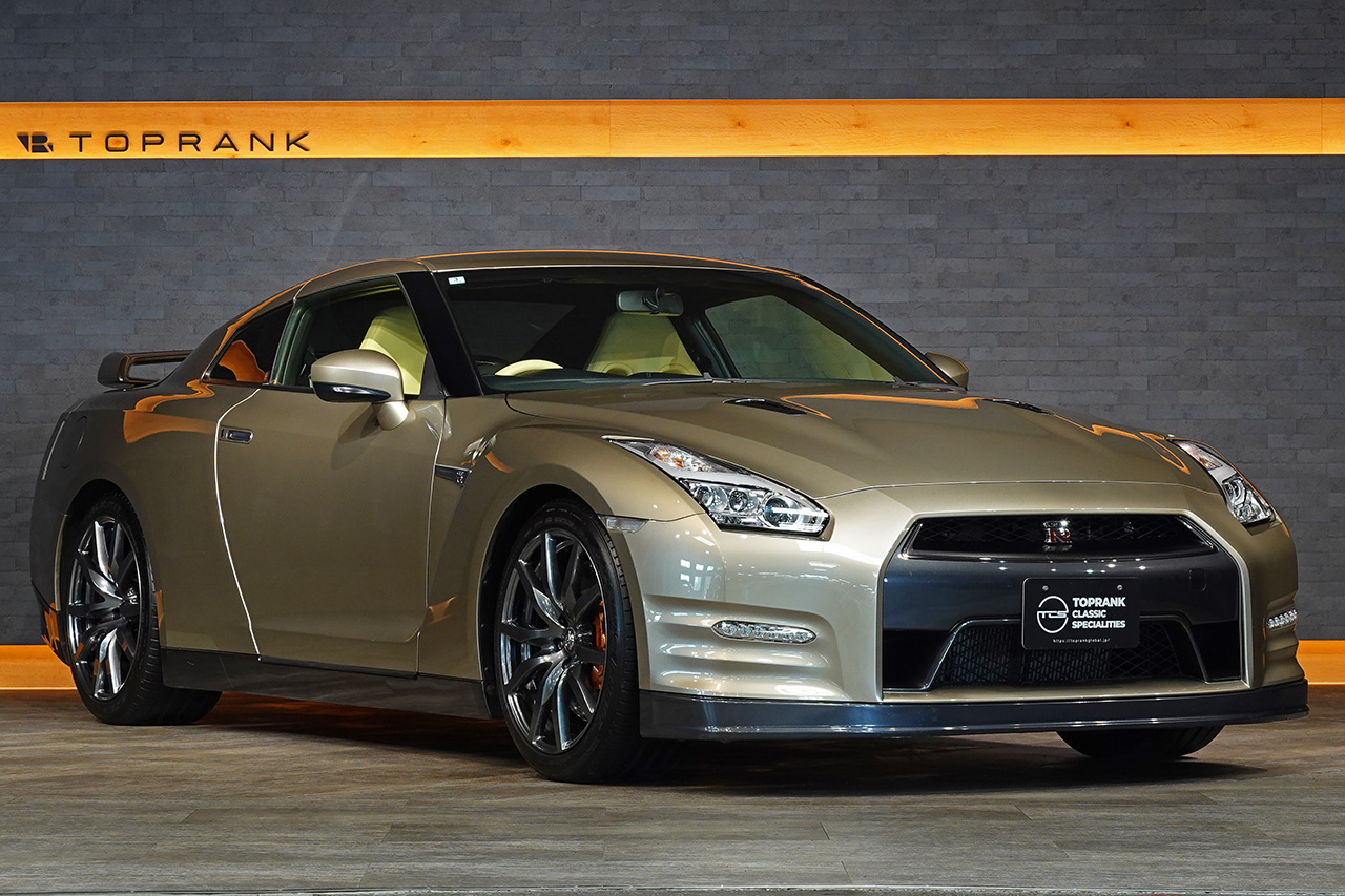 2015 Nissan GT-R R35 GT-R 45th Aniversary, Limited to 45 Units, Ivory Leather Interior, NISMO Sports Resetting