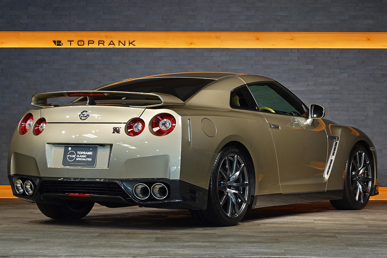 2015 Nissan GT-R R35 GT-R 45th Aniversary, Limited to 45 Units, Ivory Leather Interior, NISMO Sports Resetting