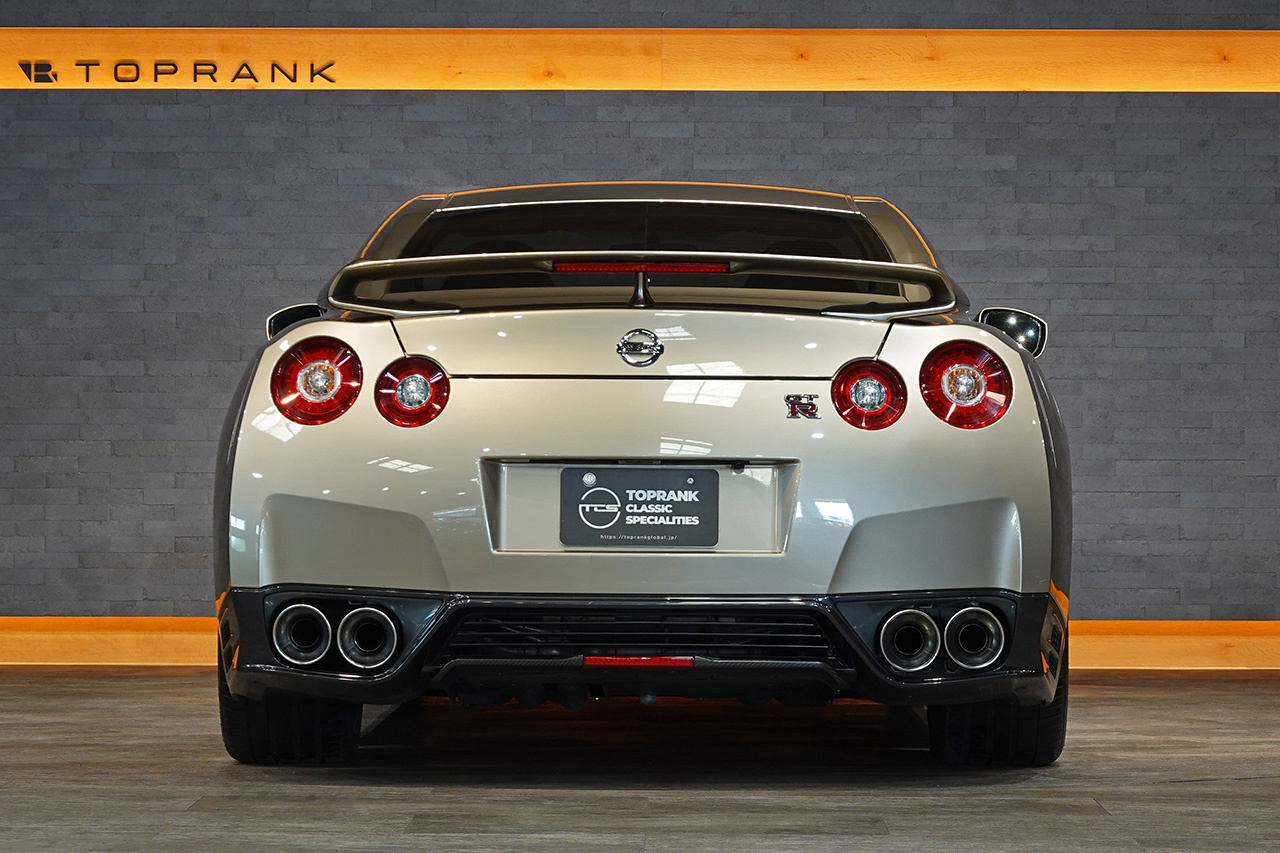 2015 Nissan GT-R R35 GT-R 45th Aniversary, Limited to 45 Units, Ivory Leather Interior, NISMO Sports Resetting