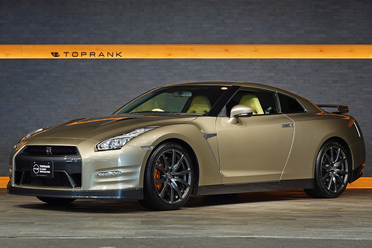 2015 Nissan GT-R R35 GT-R 45th Aniversary, Limited to 45 Units, Ivory Leather Interior, NISMO Sports Resetting