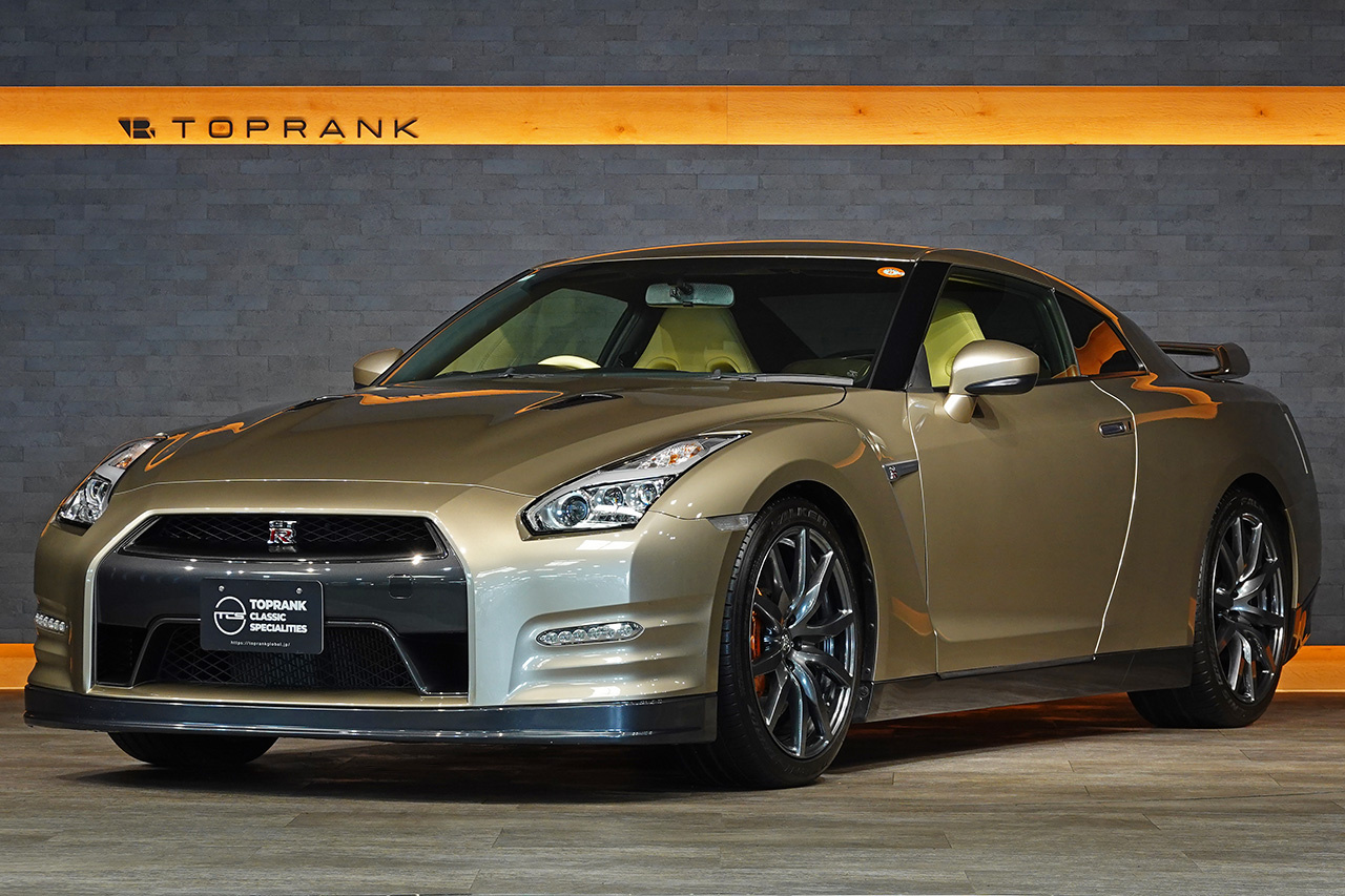 2015 Nissan GT-R R35 GT-R 45th Aniversary, Limited to 45 Units, Ivory Leather Interior, NISMO Sports Resetting