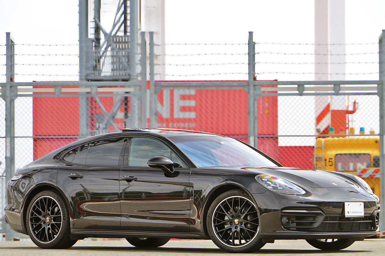 2023 Porsche PANAMERA null