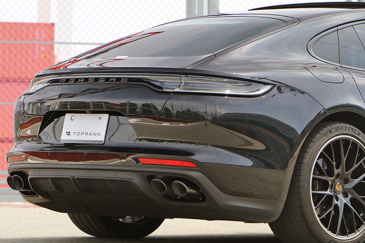 2023 Porsche PANAMERA null