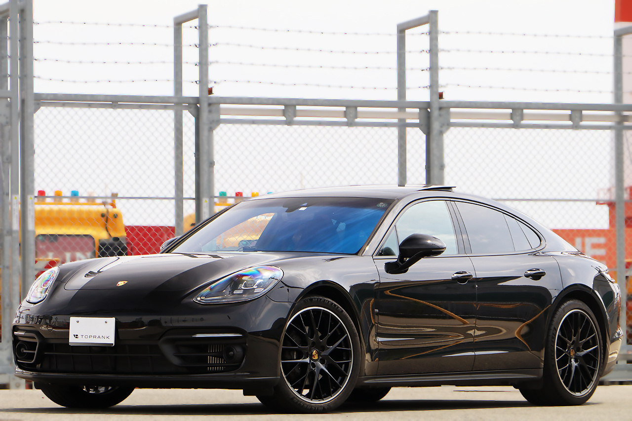 2023 Porsche PANAMERA null