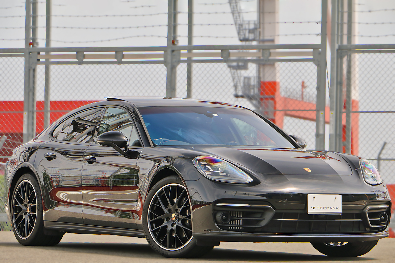 2023 Porsche PANAMERA null
