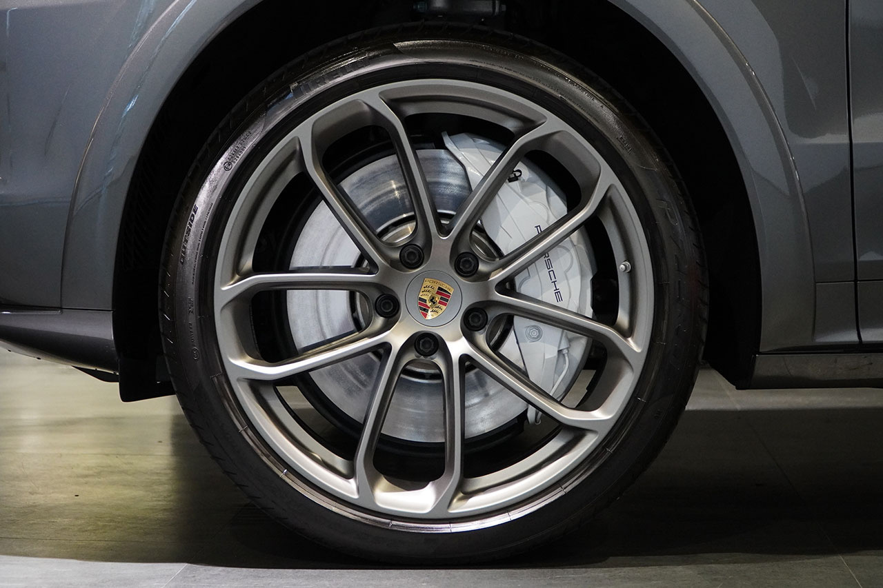 2020 Porsche CAYENNE null