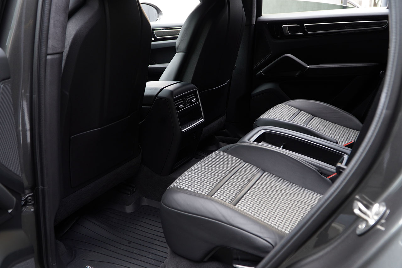 2020 Porsche CAYENNE null