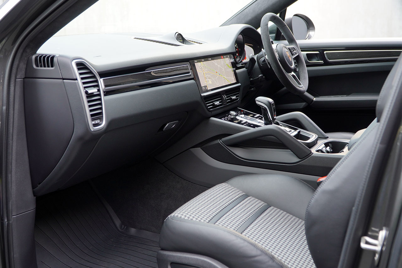 2020 Porsche CAYENNE null